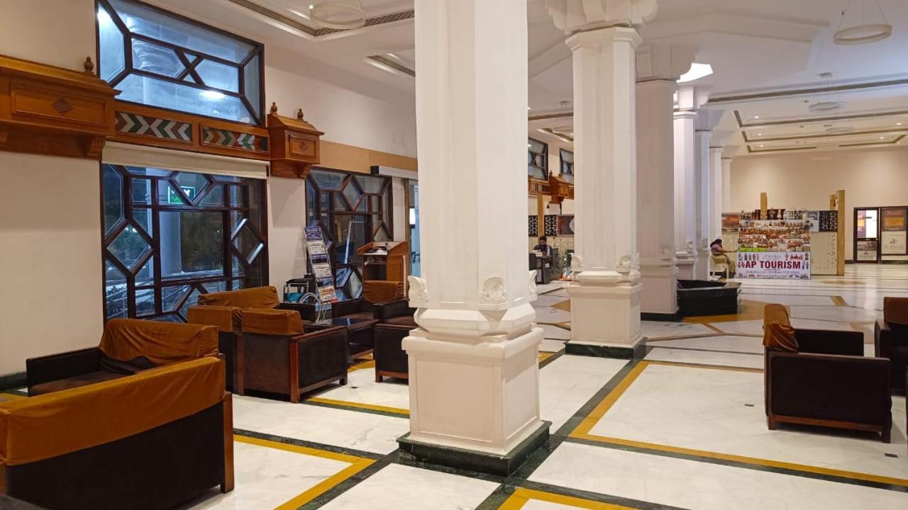 The Bhimas Residency Hotels تيروباتي المظهر الخارجي الصورة